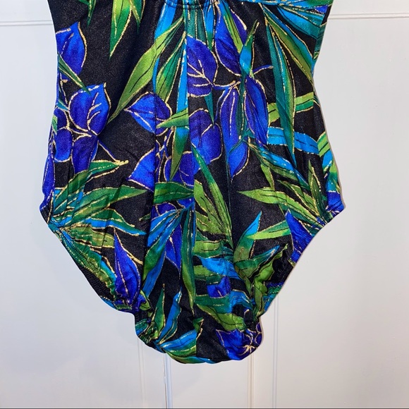 Vintage One Piece Floral Swimsuit - Picture 6 of 8
